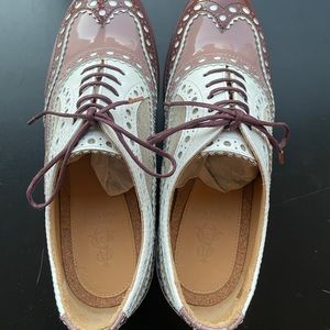 Barely worn Mr. Doubt oxford.
